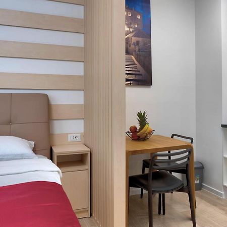 Luxury Studio Yasmine Downtown โมสตาร์ ภายนอก รูปภาพ