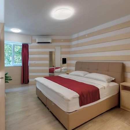 Luxury Studio Yasmine Downtown โมสตาร์ ภายนอก รูปภาพ